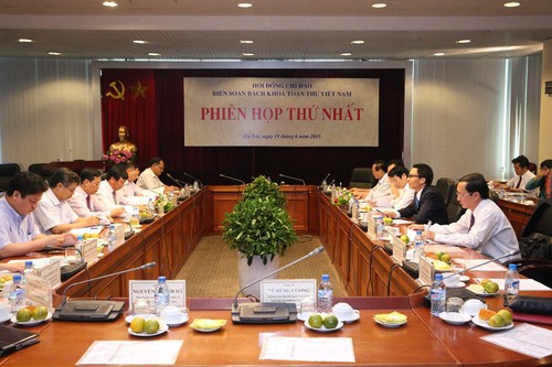 Vietnam Encyclopedia compilation Steering Council makes debut - ảnh 2